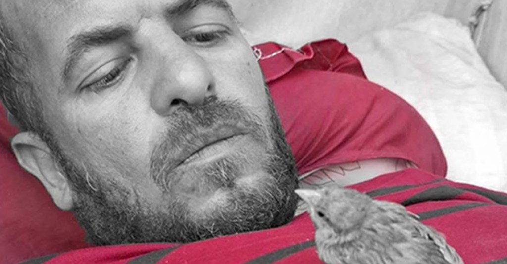 في الثانية والأربعين / أنا&nbsp;والعصفور