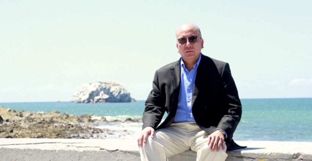 El poeta Vicente Quirarte recibe el Premio Nacional de Artes y Literatura&nbsp;2024